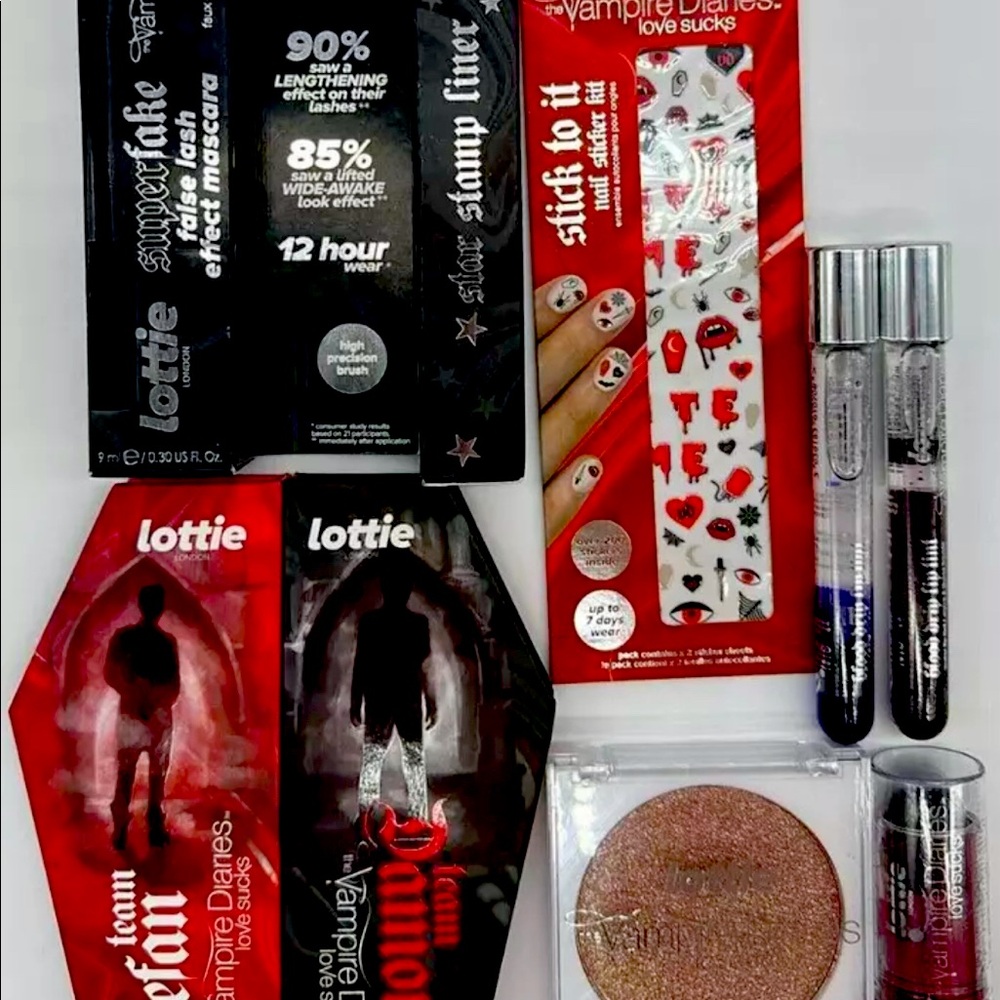 Vampire diaries makeup